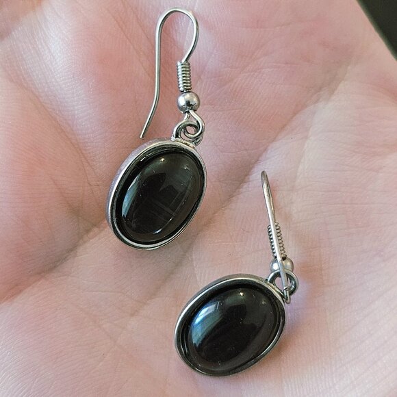 3/$15 earrings black onyx - Picture 1 of 2